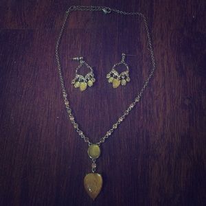 Necklace & earring set